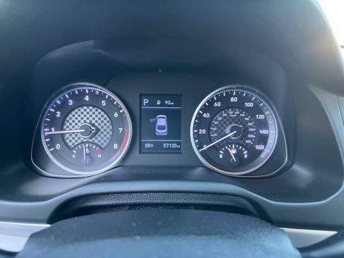 Used 2020 Hyundai Elantra SE image 16