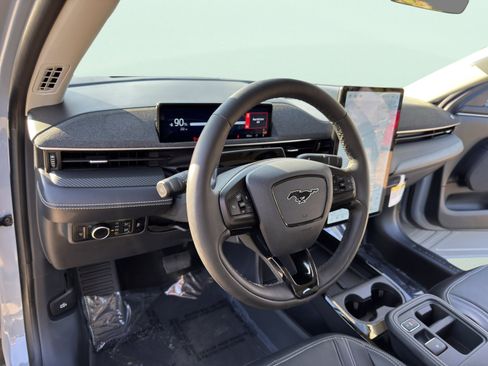Used 2025 Ford Mustang Mach-E Premium image 21