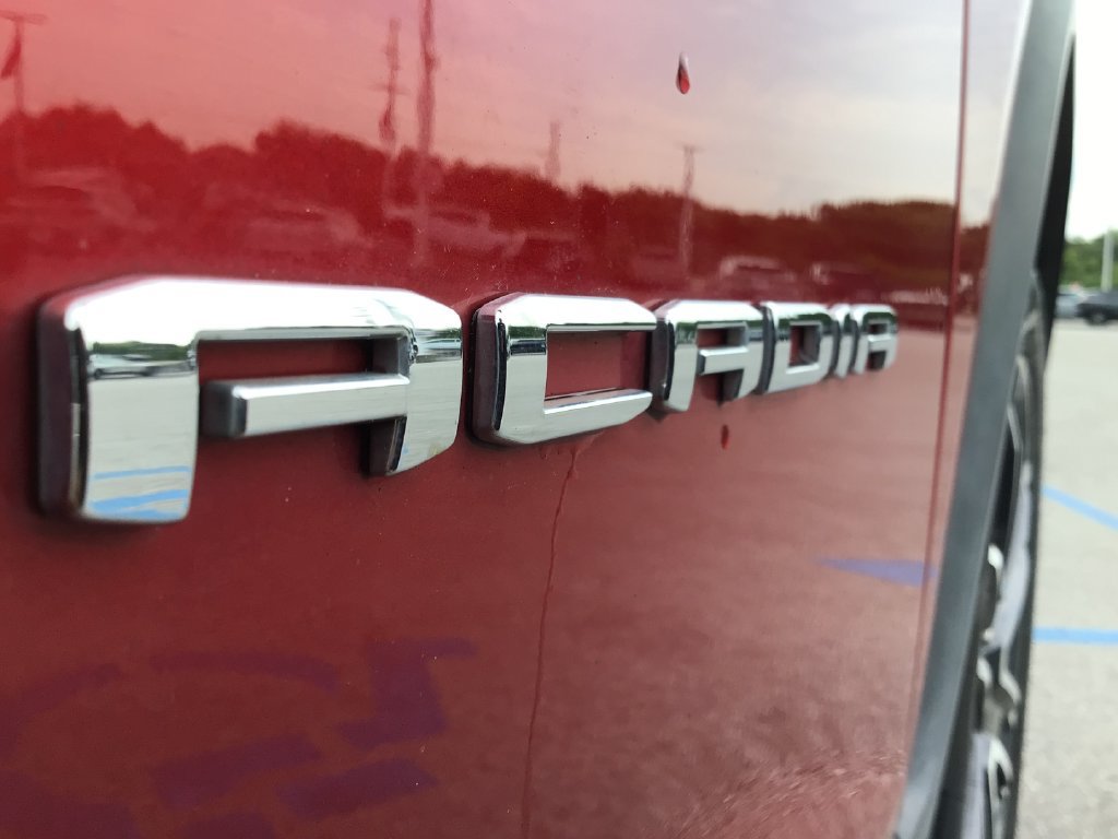 Used 2023 GMC Acadia SLT w/ Technology Package AWD/4WD image 16