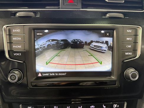Used 2017 Volkswagen GTI Autobahn FWD image 18