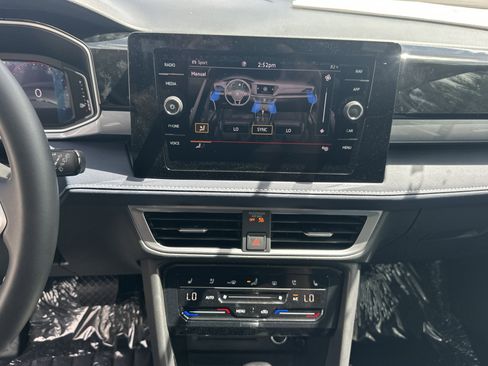 New 2026 Volkswagen Taos SEL AWD/4WD image 18
