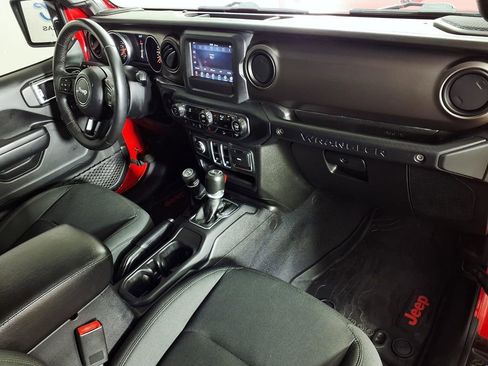 Used 2018 Jeep Wrangler Sport AWD/4WD image 13