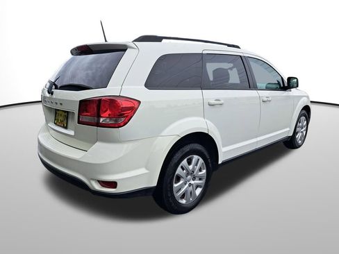 Used 2019 Dodge Journey SE image 6