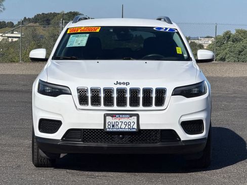Used 2021 Jeep Cherokee Latitude FWD image 9