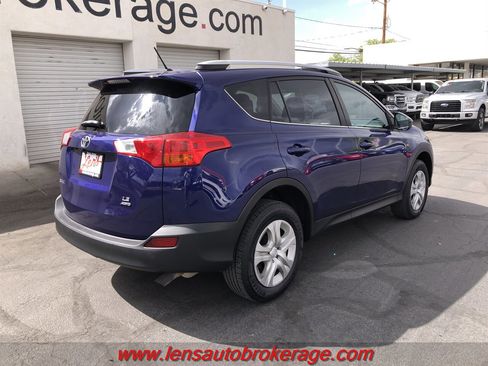 Used 2014 Toyota RAV4 LE image 8