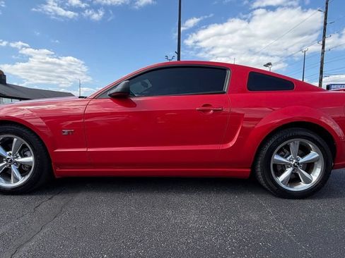 Used 2006 Ford Mustang GT RWD image 3