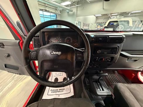 Used 2005 Jeep Wrangler Unlimited w/ Security Group AWD/4WD image 9