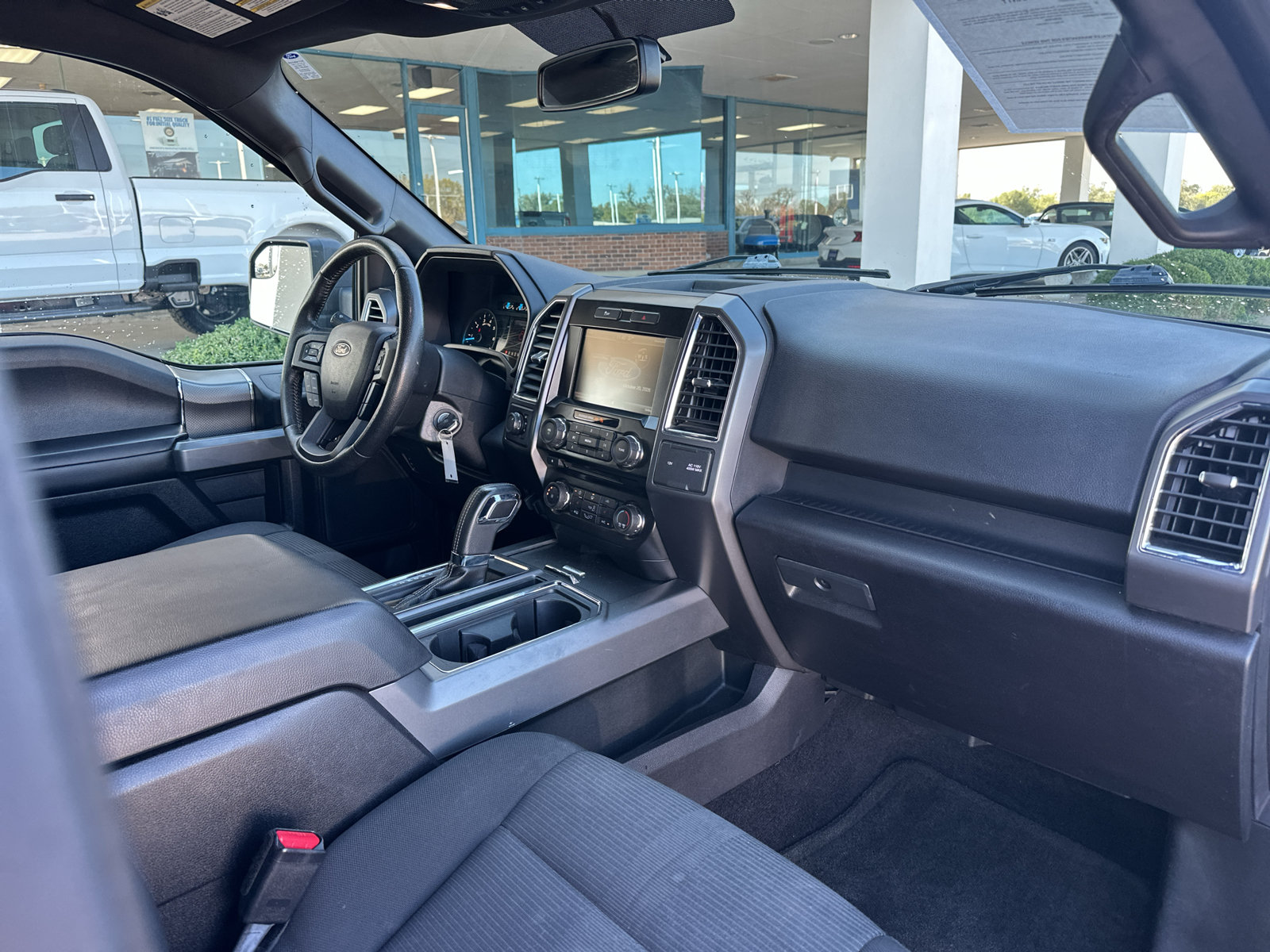 Used 2015 Ford F150 XLT w/ Equipment Group 302A Luxury AWD/4WD image 5