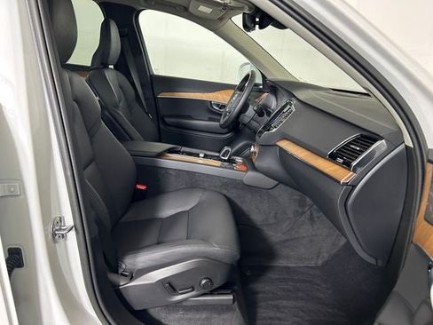 Used 2023 Volvo XC90 B6 Plus w/ Protection Package Premier AWD/4WD image 27