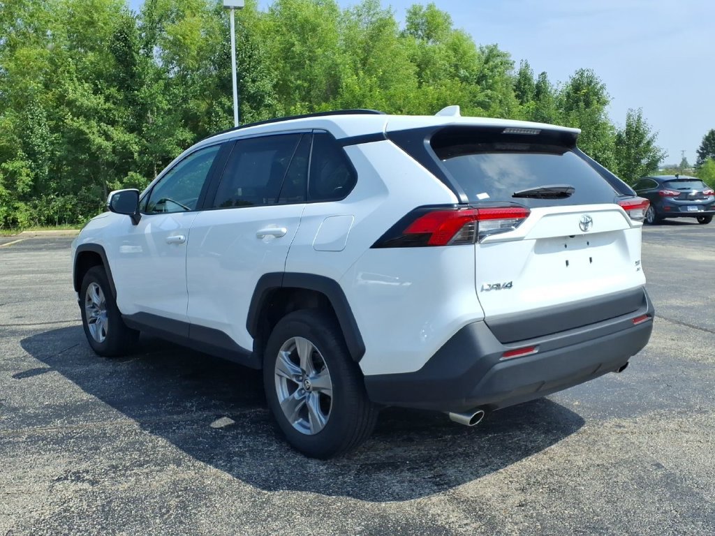 Used 2025 Toyota RAV4 XLE AWD/4WD image 7