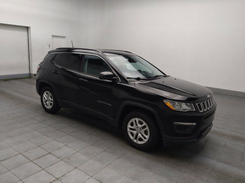 Used 2019 Jeep Compass Sport w/ Tech Group FWD image 11