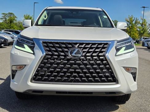 Used 2023 Lexus GX 460 Luxury w/ Accessory Package AWD/4WD image 8