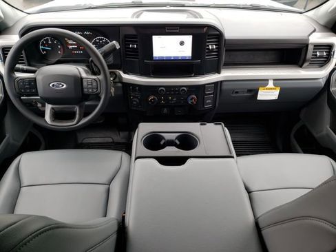 New 2026 Ford F550 4x4 Crew Cab image 10