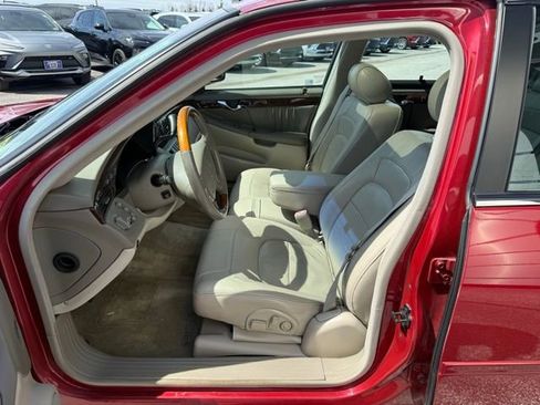 Used 2004 Cadillac De Ville DHS w/ Equipment Group image 14