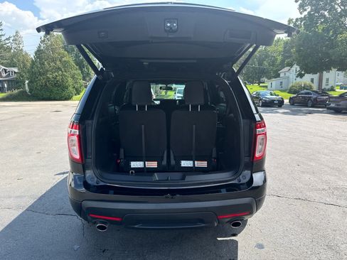 Used 2014 Ford Explorer XLT w/ Equipment Group 202A AWD/4WD image 17
