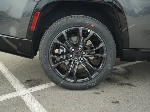 New 2026 Jeep Grand Wagoneer Summit w/ Rear Seat Video Group I image 49