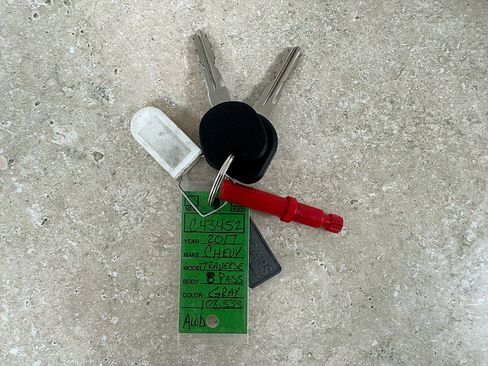 Used 2017 Chevrolet Traverse LS image 29