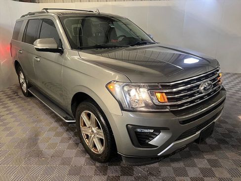 Used 2019 Ford Expedition XLT w/ Equipment Group 202A image 4