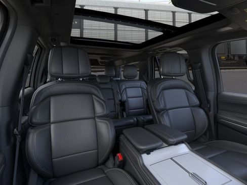 New 2026 Lincoln Navigator L Reserve AWD/4WD image 10