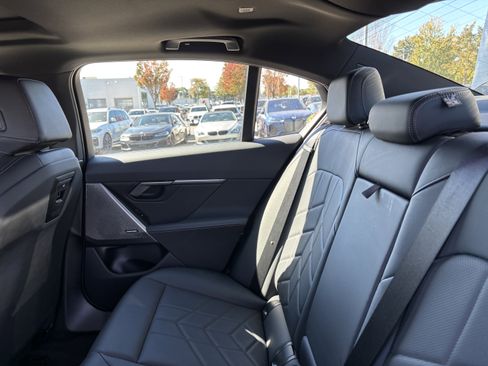 Certified 2025 BMW 530i xDrive w/ Premium Package image 32