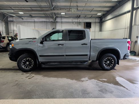 Used 2024 Chevrolet Silverado 1500 ZR2 w/ Technology Package image 5