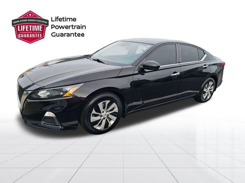 Used 2022 Nissan Altima 2.5 S image 1