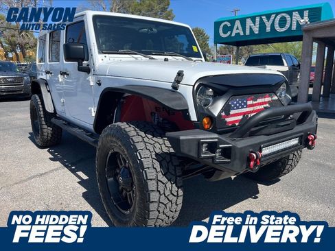 Used 2012 Jeep Wrangler Unlimited Sahara w/ Connectivity Group AWD/4WD image 1
