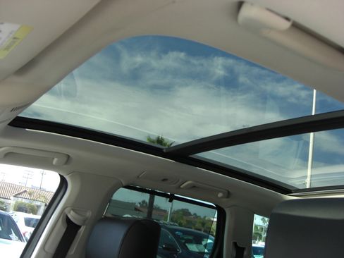 Used 2016 Volkswagen Touareg Executive image 7