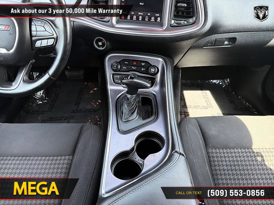 Used 2018 Dodge Challenger SXT w/ Driver Convenience Group RWD image 19