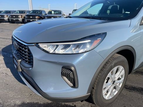 Used 2025 Ford Escape Active image 37