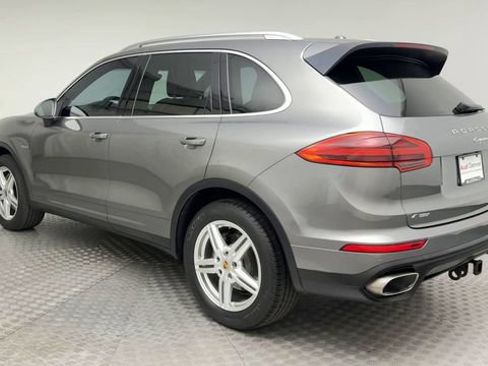 Used 2015 Porsche Cayenne Diesel AWD/4WD image 4