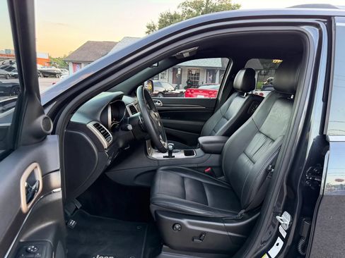 Used 2014 Jeep Grand Cherokee Limited w/ Trailer Tow Group IV RWD image 19