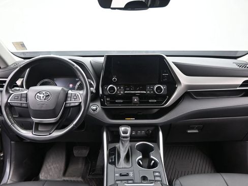 Used 2023 Toyota Highlander L AWD/4WD image 33