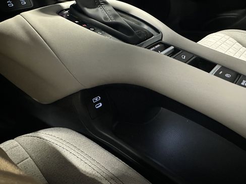 New 2026 Honda HR-V LX image 15