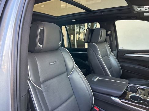 Used 2025 Cadillac Escalade ESV Premium Luxury w/ Touring Package image 26