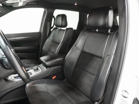 Certified 2022 Jeep Grand Cherokee Laredo X image 10