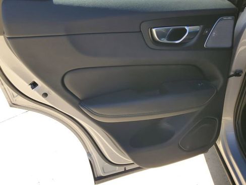 Used 2022 Volvo XC60 T8 Inscription w/ Advanced Package image 29