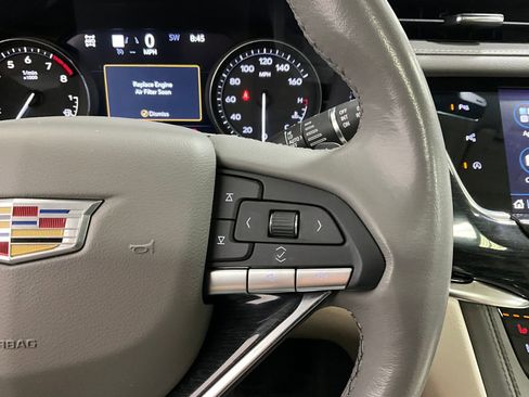 Used 2022 Cadillac XT6 Premium Luxury w/ Technology Package image 19
