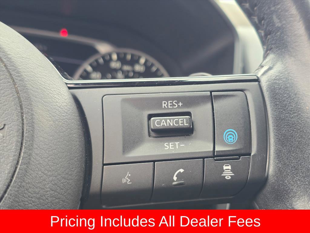 Used 2023 Nissan Rogue SL FWD image 22