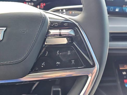 New 2027 Cadillac Vistiq Platinum AWD/4WD image 28