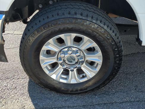 Used 2022 Ford F250 XLT w/ XLT Value Package image 13