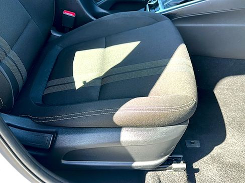 Used 2025 Hyundai Venue SEL image 26