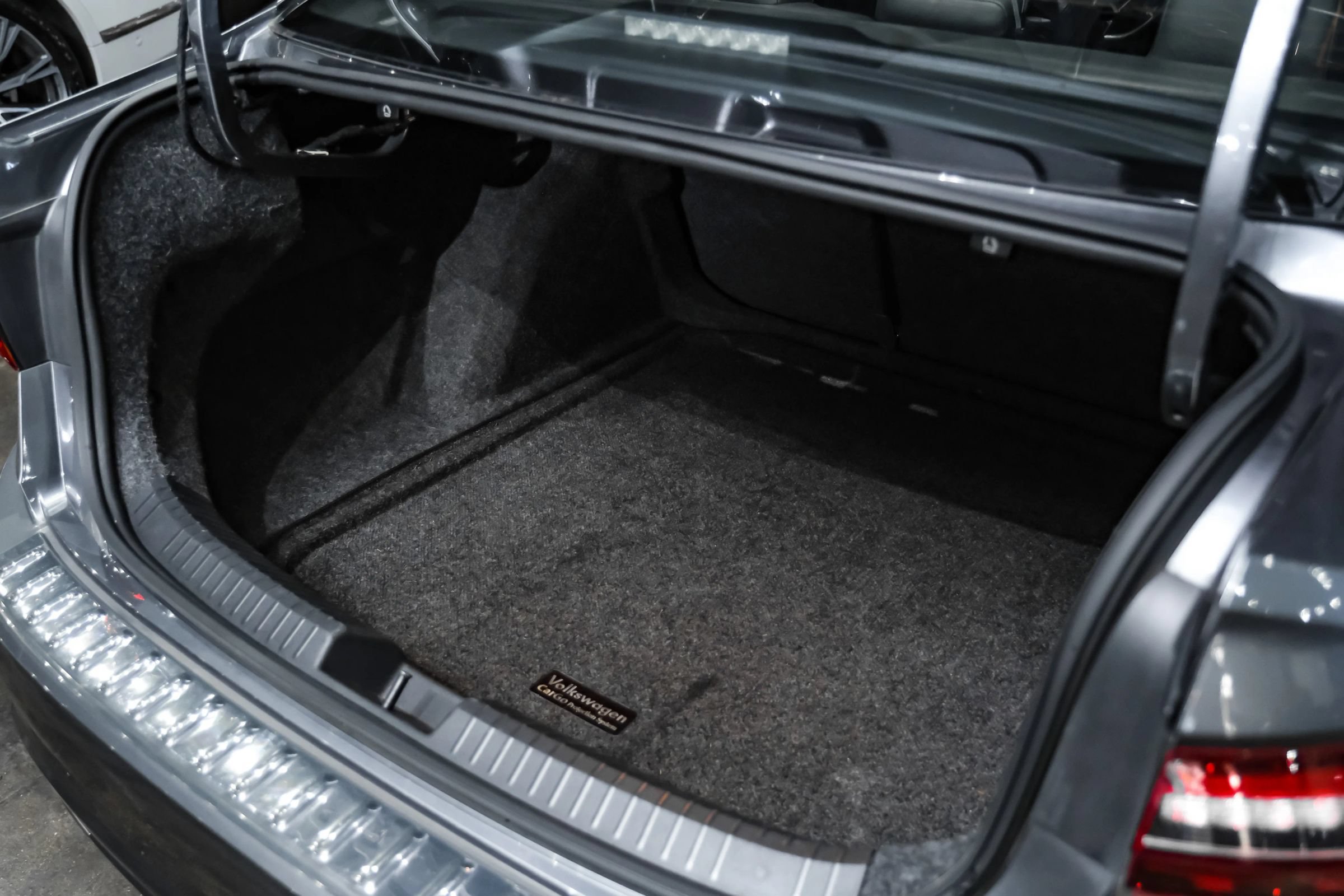 Used 2019 Volkswagen Jetta R-Line FWD image 47