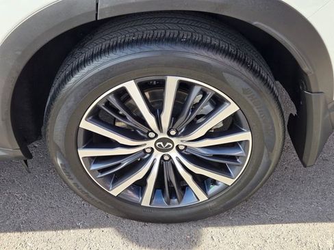 Used 2024 INFINITI QX60 Sensory w/ Vision Package image 10