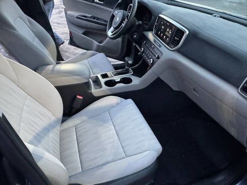 Used 2020 Kia Sportage LX image 14