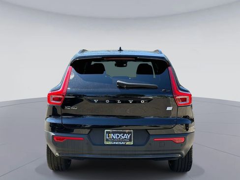Used 2024 Volvo XC40 Recharge Ultimate w/ Protection Package Premier AWD/4WD image 11