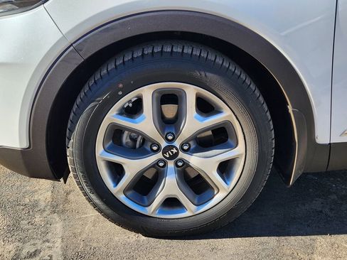 Used 2019 Kia Sorento EX image 10