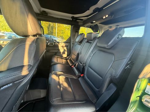 Used 2025 Ford Bronco Badlands AWD/4WD image 10