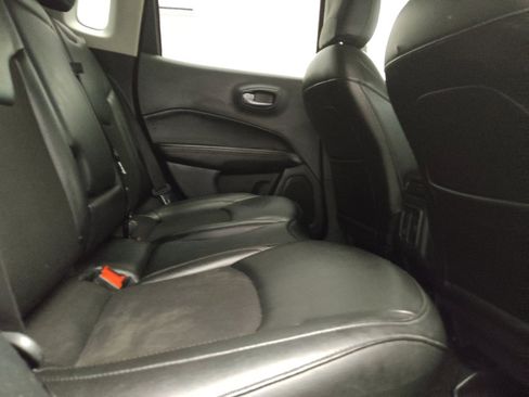 Used 2021 Jeep Compass Latitude FWD image 19