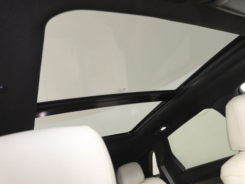 Used 2023 Cadillac XT5 Sportv w/ LPO, Floor Liner Package AWD/4WD image 11